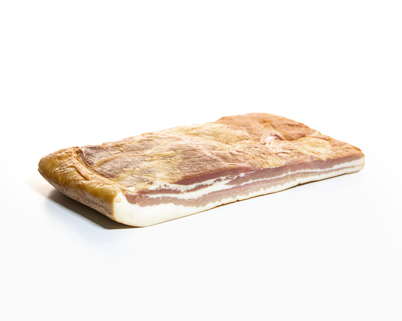 لحم خنزير مقدد باكون (كالابريا)